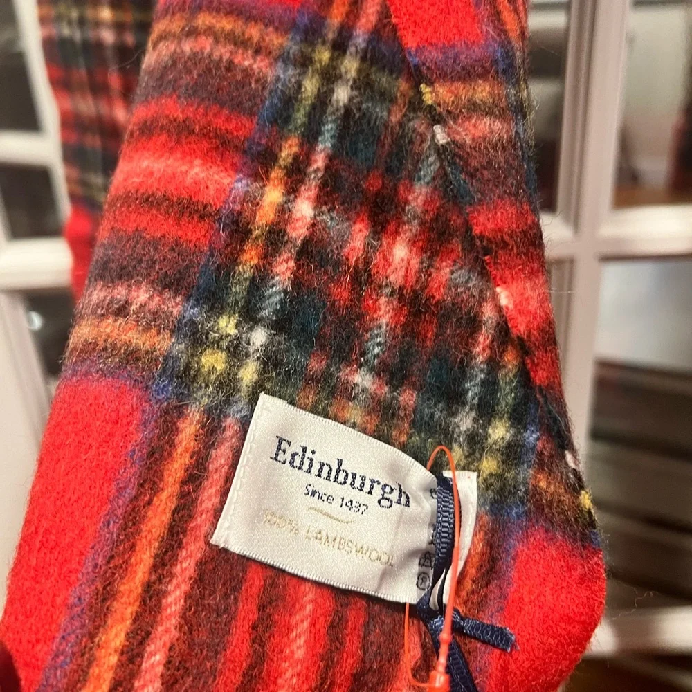 Edinburgh lamb wool scarf